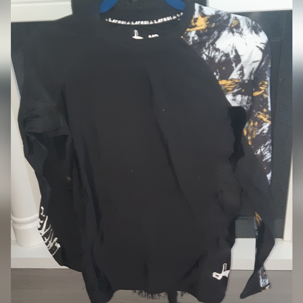Men's Size Medium Black and Yellow Activewear Sports Quick Dry Jersey Shirt